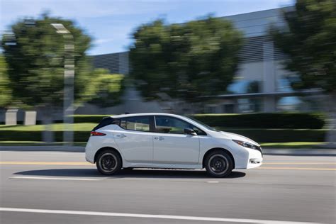 2023 Nissan Leaf Debuts Simplified Design - CNET