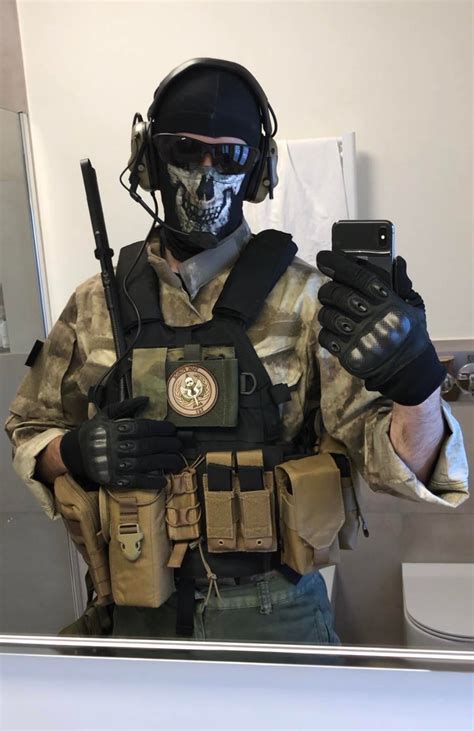 My Ghost (MW2) cosplay. I really hope to see him in the new Call of ...