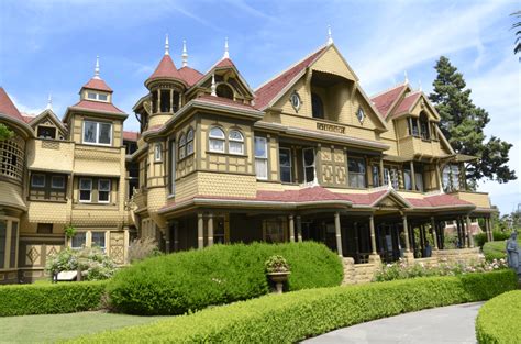 The Winchester Mystery House Story - The Facts Behind the Mystery