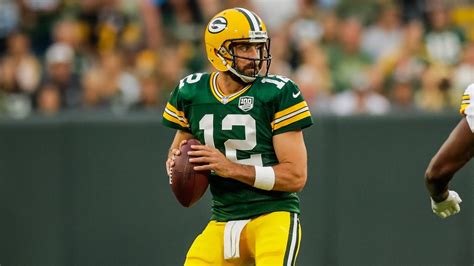 Packers sign QB Aaron Rodgers to contract extension