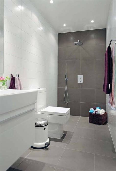 badeværelse indretning - Google-søgning | Small bathroom tiles, Simple ...