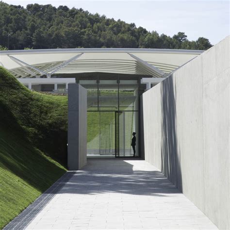 Château La Coste Art Gallery / Renzo Piano Building Workshop | ArchDaily