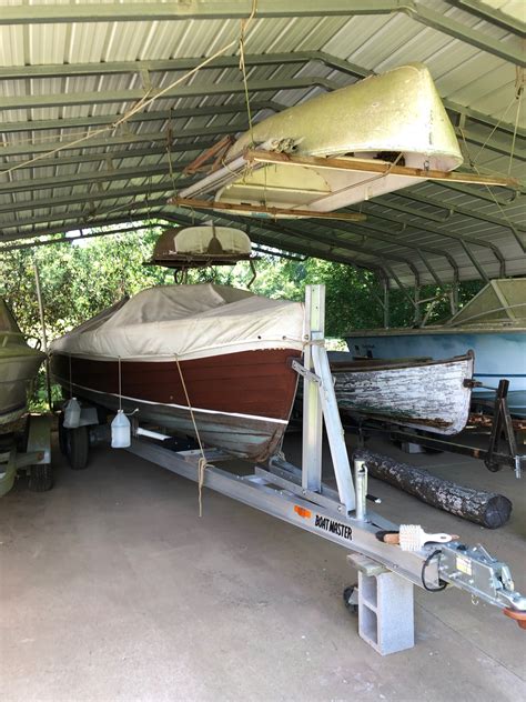 22 Feet 1941 Hutchinson Boat Works Utility - 40526 | Antique Boat America