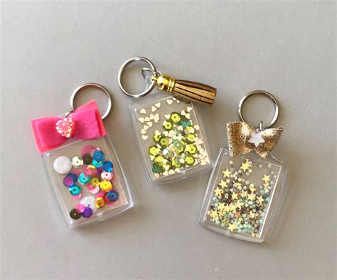 DIY Confetti Keychain : 4 Steps - Instructables