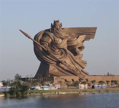 A giant statue of Chinese warrior hero Guan Yu : r/megalophobia