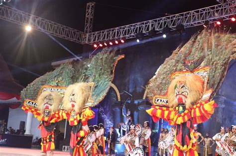 Reyog Watoe Dhakon IAIN Ponorogo memukau Festival Nasional Reog ...