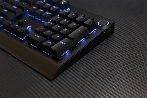 Razer BlackWidow v3 PRO Wireless Mechanical Keyboard Review – A No ...