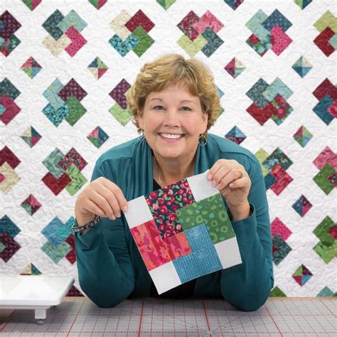 Card Trick Quilt Tutorial – Missouri Star Blog | Missouri quilt ...