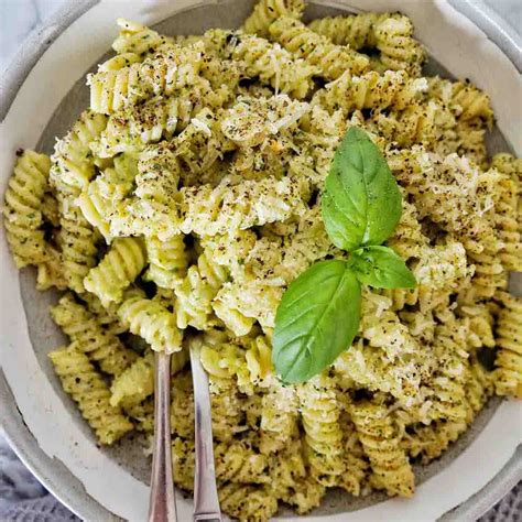 Fusilli Al Pesto - Sweet Caramel Sunday