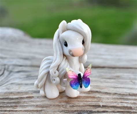 Whisper - micro pony 2019 | Cute polymer clay, Polymer clay animals ...