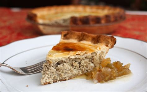 BEST of Canada food : Tourtiere from Quebec City ! - Bonvoyageurs