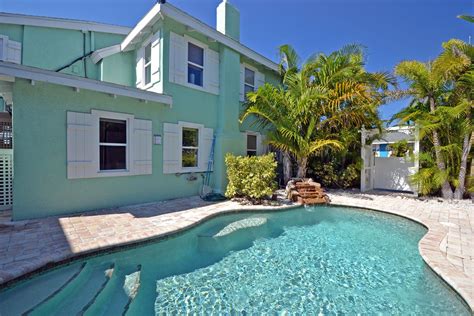 Stay in Our Anna Maria Island Beachfront Rentals | Beach Rentals In ...