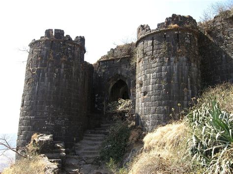 Sinhagad Fort, Pune - Timings, History, Best Time to Visit