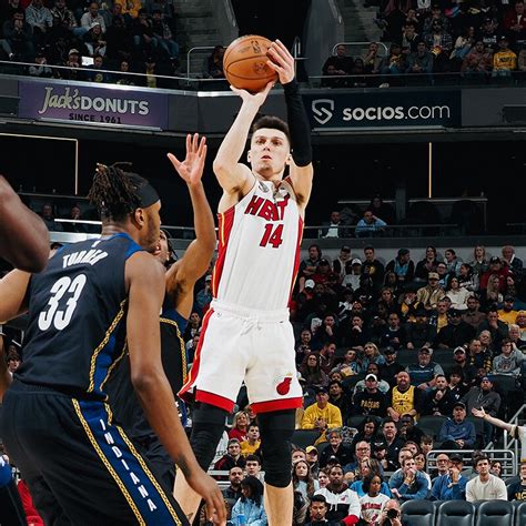 Through The Lens: HEAT at Pacers 12/12/22 Photo Gallery | NBA.com