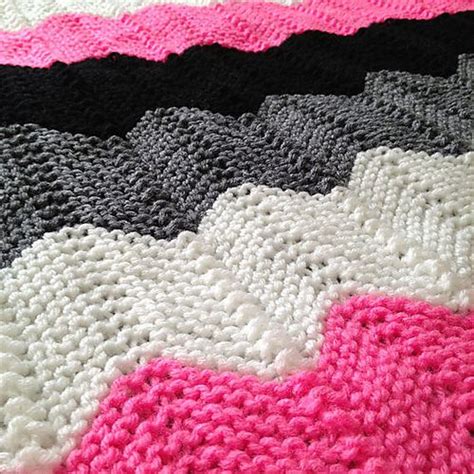 Knitted Chevron (Ripple) Afghan pattern by Laura Mosier | Ripple afghan ...