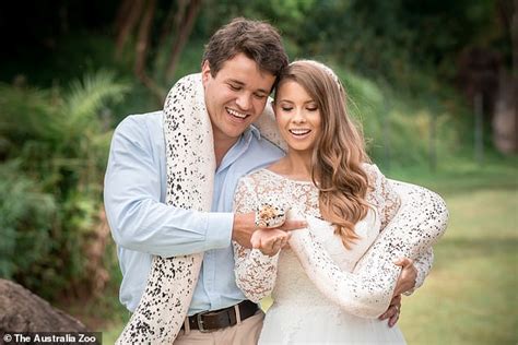 Bindi Irwin Wedding / Bindi Irwin and Chandler Powell's wedding at ...