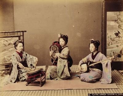 Early photographs of Japanese musicians | Europeana