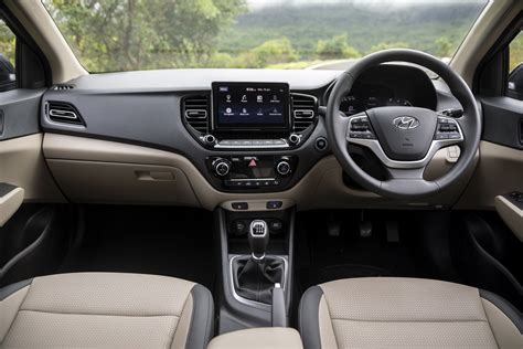 Hyundai Verna: Interior - Motoring World