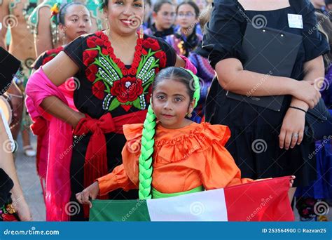 Mexican Dancer in Traditional Costume at the International Folklore ...