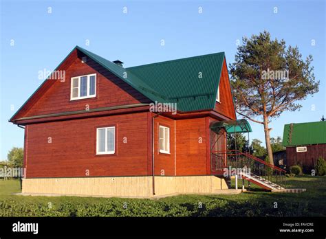 Metal roof hi-res stock photography and images - Alamy