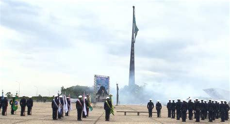 Air Force holds solemn ceremony of national flag replacement - World ...