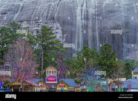 Stone Mountain Christmas at Stone Mountain Park's Crossroads Village in ...