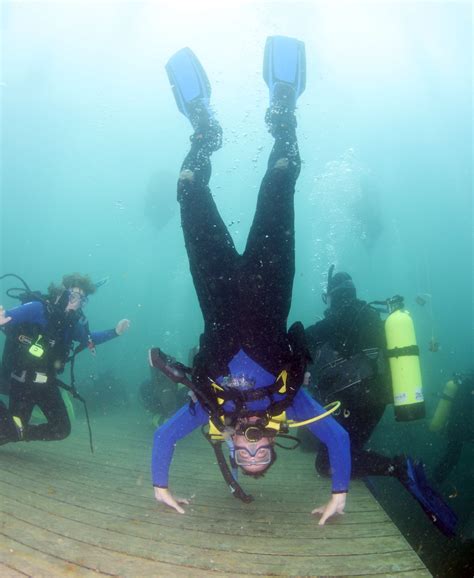 Hundreds dive into goal at Gilboa Quarry - The Blade