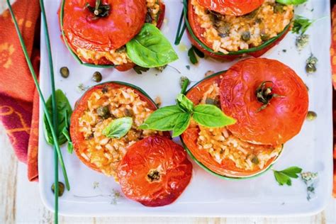 Baked Tomatoes Stuffed With Rice