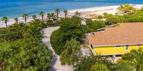 25 Best Beach House Rentals in the US - Best Airbnb Beach Houses