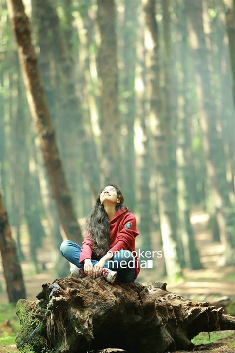 Sai Pallavi, Nivin Pauly in Premam Stills-Images-Photos-Malayalam Movie ...