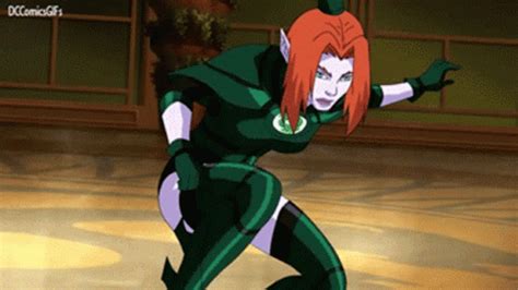 Laira Green Lantern GIF - Laira Green Lantern Fight - Discover & Share GIFs