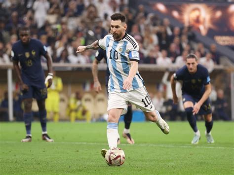 Finally. Lionel Messi leads Argentina over France to win a World Cup ...