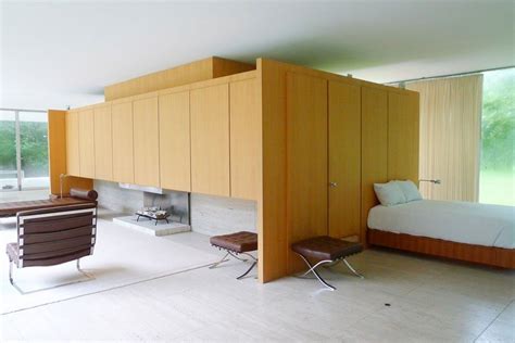 Mies van der Rohe's Farnsworth House | Farnsworth house, House interior ...