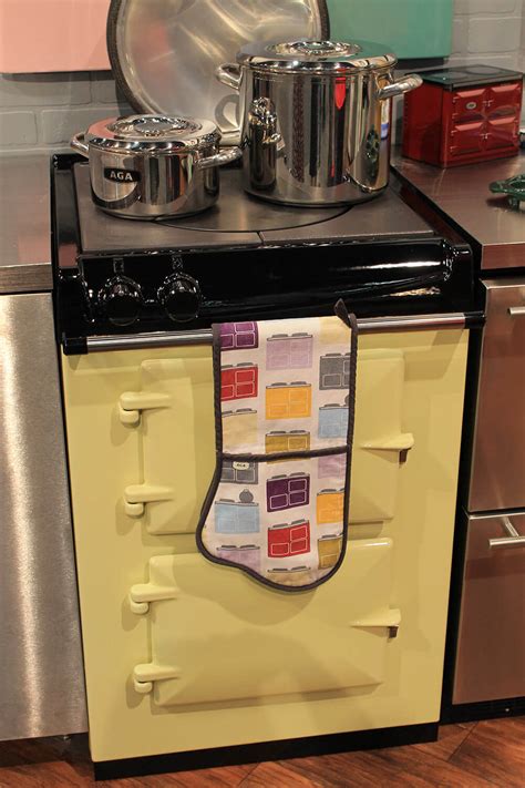 AGA colorful ranges and a retro kitchen at KBIS - Retro Renovation