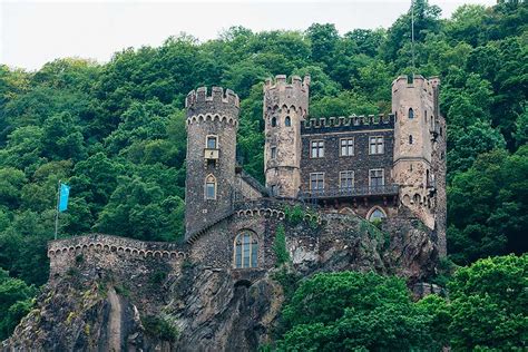 25 Picturesque Photos of German Castles on the Rhine River