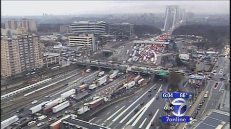 Construction delays cause major backups on George Washington Bridge ...