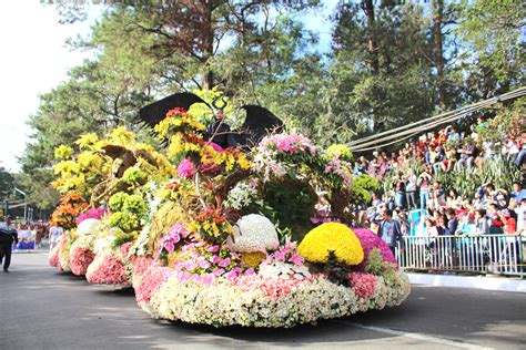 IN PHOTOS: Stunning floats in full bloom at Panagbenga 2016