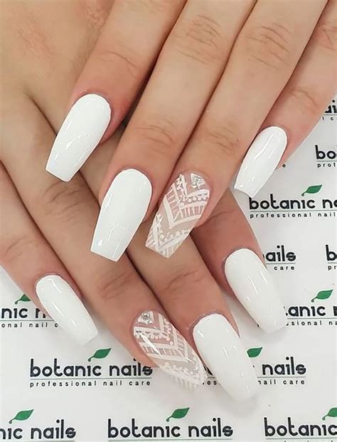 25 Gorgeous White Nail Design Ideas - Mom's Got the Stuff