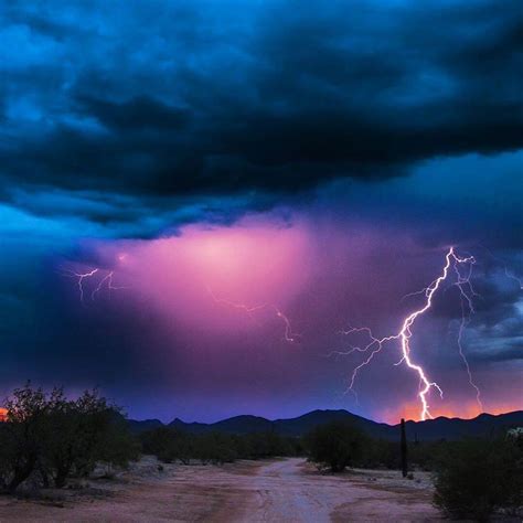 7 Hauntingly Beautiful Photos of the Arizona Monsoon You Can't Help But ...