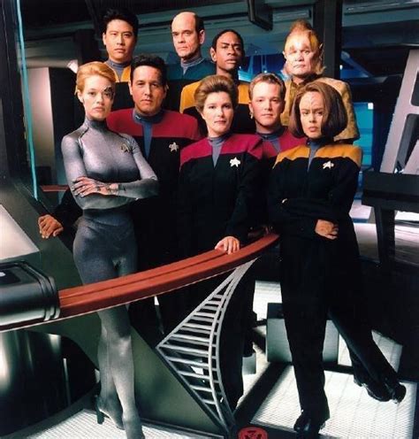 Voyager Crew - Star Trek Voyager Photo (3982210) - Fanpop