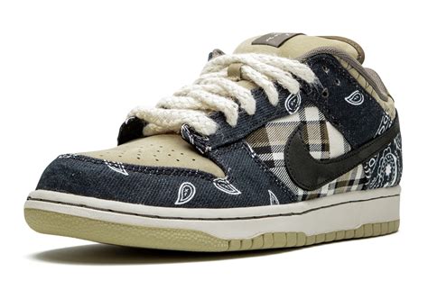 Travis Scott Nike SB Dunk Low CT5053-001 | SneakerNews.com