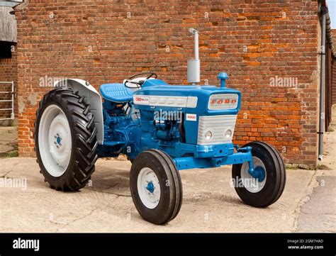 Ford 4000 Pre Force vintage tractor Stock Photo - Alamy