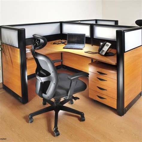 Workstations & partition - Mohm