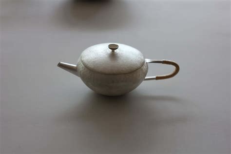 The copper kettle of Yumi Nakamura / Pen ペン