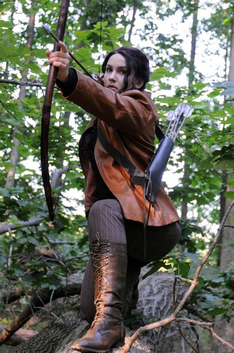 Katniss Everdeen by moonflower-lights on deviantART | Katniss everdeen ...