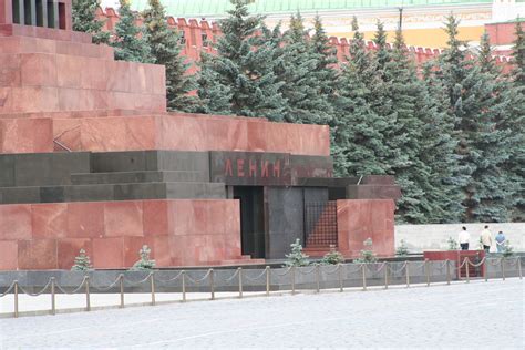 Moscow, Russia - Lenin's Tomb - 2006 | Places, Places ive been, Tomb