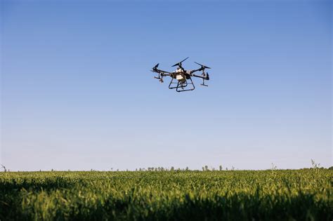 In Moldova, agricultural drones are used more and more by farmers ...