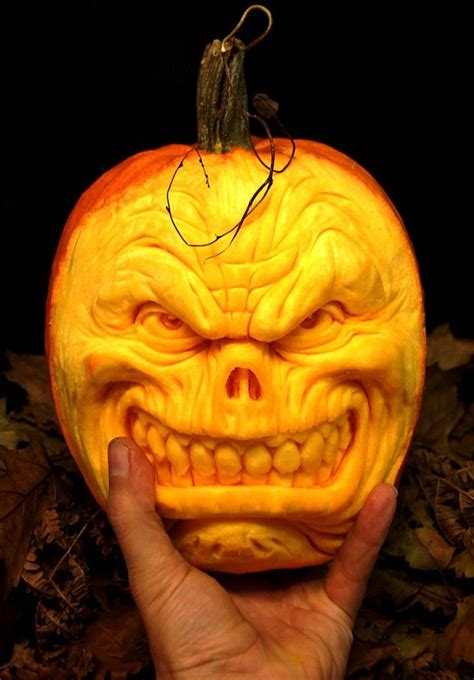 Fashion and Art Trend: The Art of Extreme Pumpkin Carving