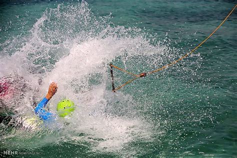 Water skiing competitions in Kish