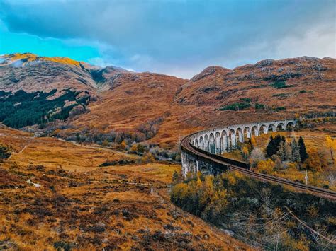 How to find the Glenfinnan Viaduct viewpoint and see the Harry Potter ...